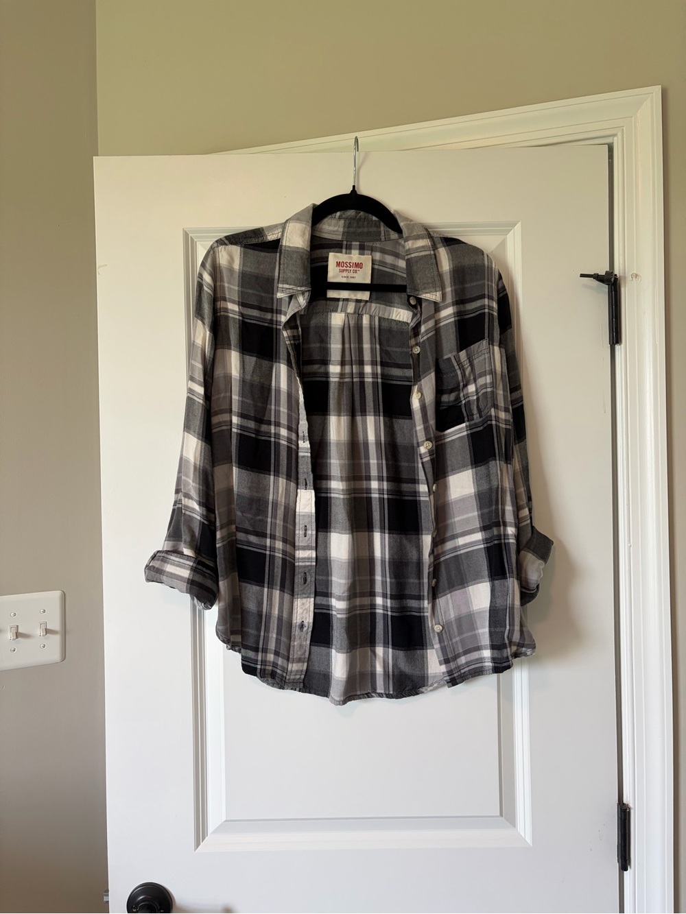 Mossimo Supply Co. Black & Gray Plaid Button-Down Shirt